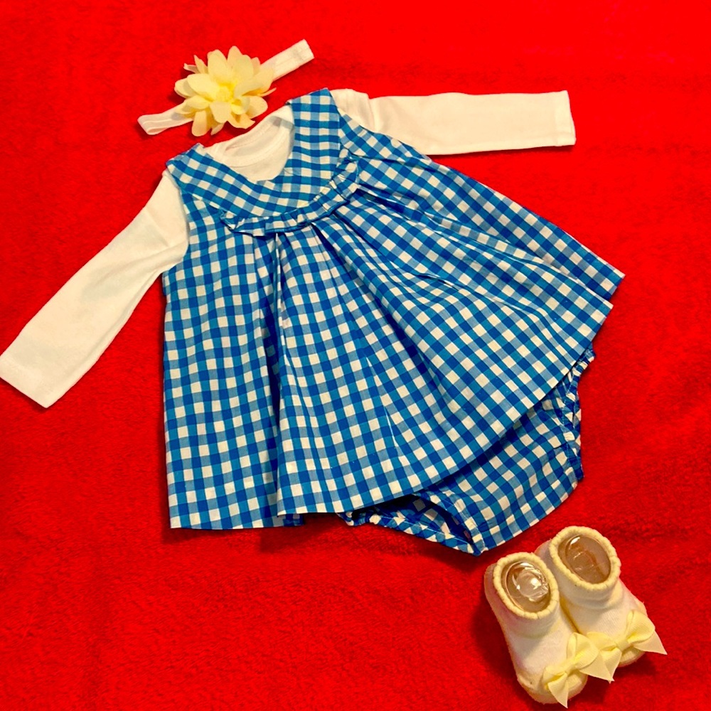 JACADI 2 piece girl’s outfit EXCELLENT Condition (EUC)….  1 Month